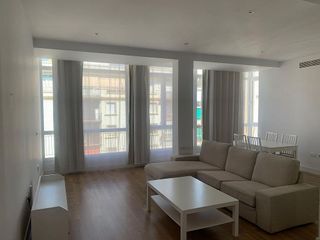Piso en alquiler en Los Remedios en Sevilla