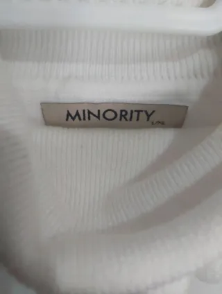 Camiseta beige cuello volante talla XL