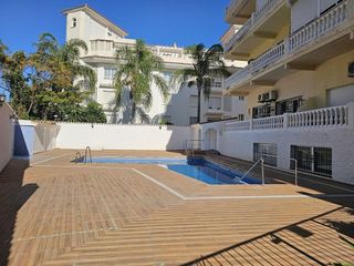 Piso en venta en La Carihuela en Torremolinos