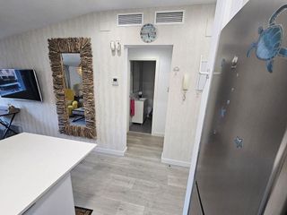 Piso en venta en La Carihuela en Torremolinos