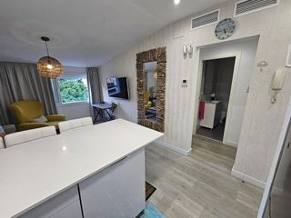 Piso en venta en La Carihuela en Torremolinos