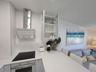 Piso en venta en La Carihuela en Torremolinos