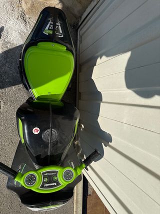 Moto Kawasaki Infantil Negra y Verde