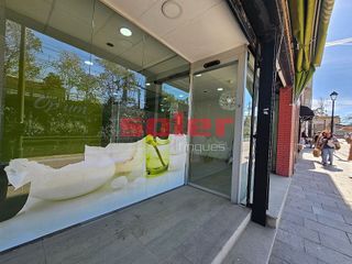 Local comercial en alquiler en Centre - Estació en Sant Cugat del Vallès
