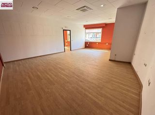 Local comercial en alquiler en Almussafes