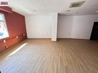 Local comercial en alquiler en Almussafes