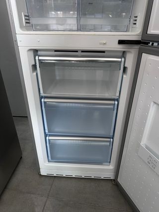 Nevera combi Balay altura 2 metro de ancho 60cm