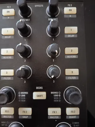 Native Instruments Traktor Kontrol X1