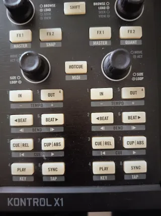 Native Instruments Traktor Kontrol X1