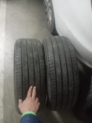 Pareja Neumáticos Michelin 215/55R17