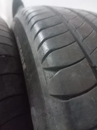 Pareja Neumáticos Michelin 215/55R17