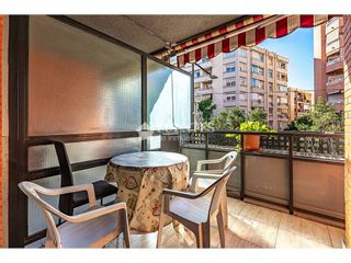 Piso en venta en Altozano - Conde Lumiares en Alicante