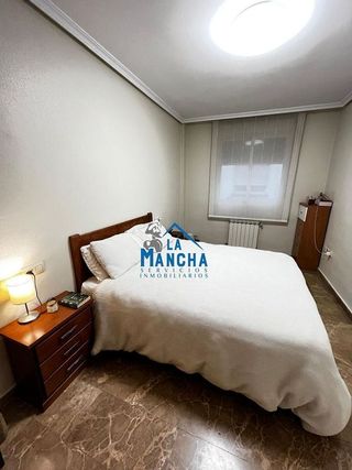 Piso en venta en Santa Cruz - Industria - Polígono Campollano en Albacete