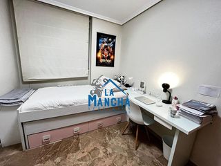 Piso en venta en Santa Cruz - Industria - Polígono Campollano en Albacete