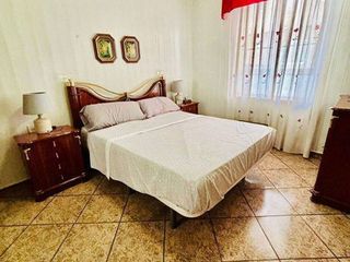 Casa adosada en venta en Centro en Torrevieja
