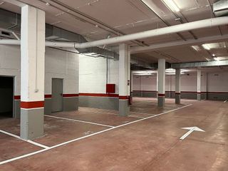 Garaje en alquiler en Vallobín - La Florida en Oviedo