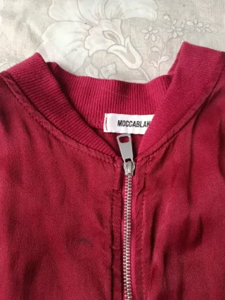 Cazadora bomber roja