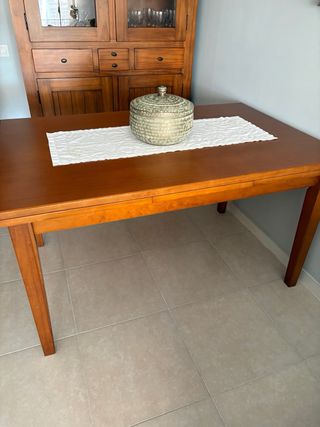 Conjunto Mesa comedor extensible madera y 6 sillas