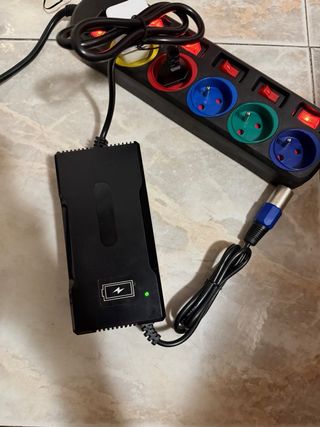 Caricabatterie Monopattino Elettrico