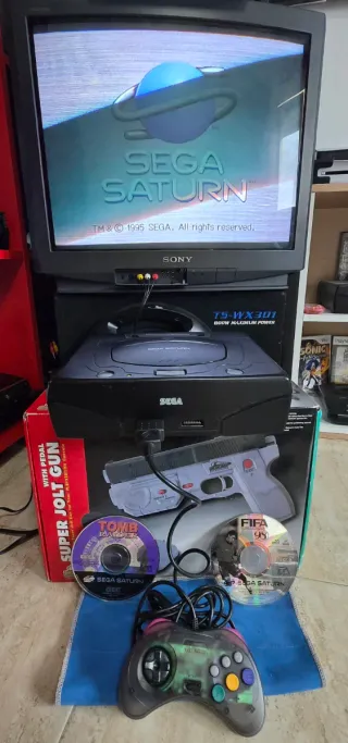SEGA Saturn Negra + Juegos