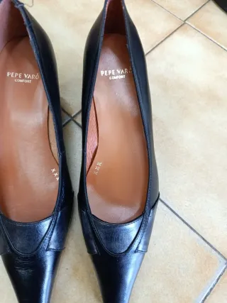 Zapatos Pepe Varo tacón piel negros talla 38