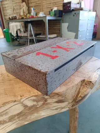 Caja de quinielas antigua