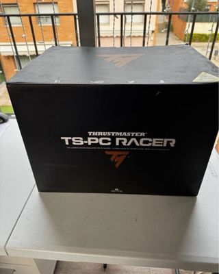 Volante Thrustmaster TS-PC con pedales