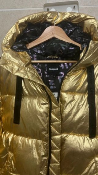 Chaqueta Desigual dorada acolchada Talla M