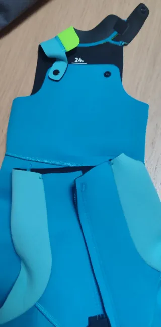 Neopreno bebé Nabaiji Talla 24 meses. Nuevo.