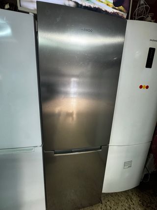 Nevera Daewoo - Plateada 1,85m