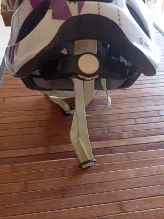 Casco Scott bici niña. Ajustable. Talla 50-56€.