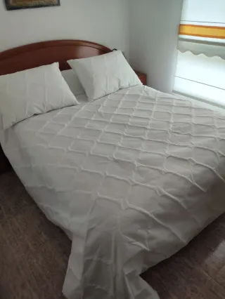 Edredón blanco cama 135,con dos cojines