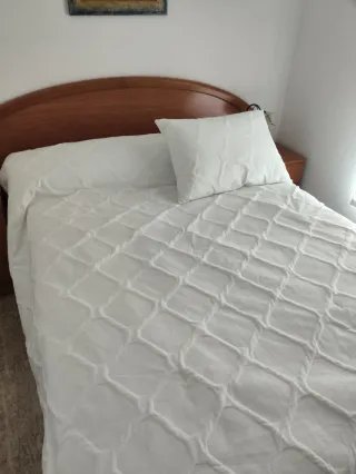 Edredón blanco cama 135,con dos cojines