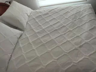 Edredón blanco cama 135,con dos cojines