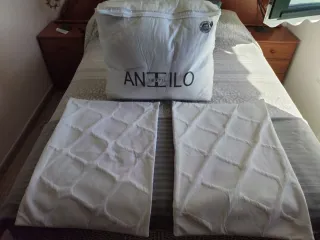Edredón blanco cama 135,con dos cojines