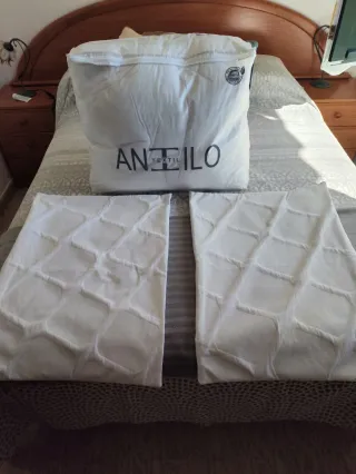 Edredón blanco cama 135,con dos cojines