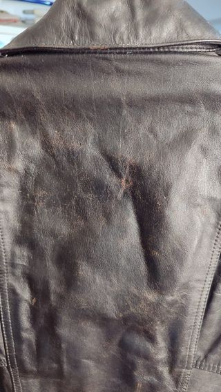 Chaqueta de cuero negra