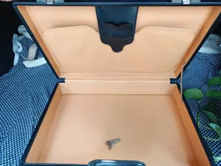 Maletín antiguo de piel con llave