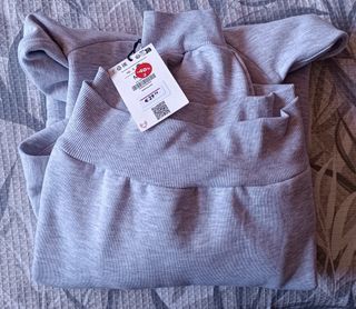 Sudadera Bershka gris Midnight Beats