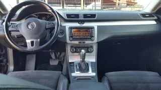 Volkswagen Passat CC 2011