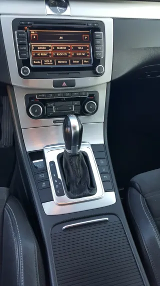 Volkswagen Passat CC 2011