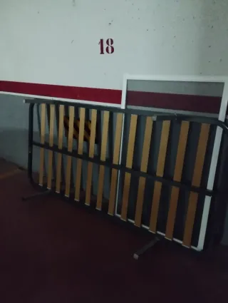 Somier de metal y madera