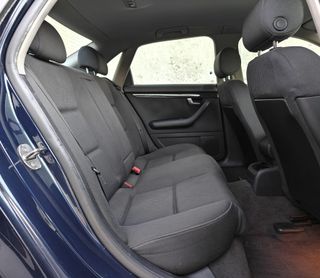 AUDI A4 1.9 TDI 130 CV * 1 DUEÑO Y LIBRO *