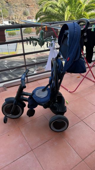 Triciclo 3 ruedas azul y negro