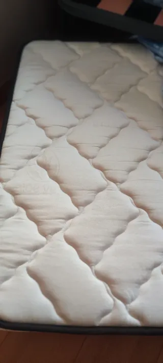 Cama nido metálica y colchones