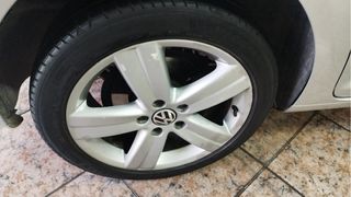 Volkswagen Touran 2012