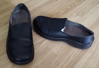 Zapatos negros de trabajo