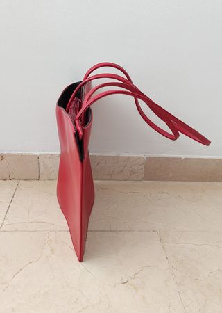 Bolso rojo minimalista Paris