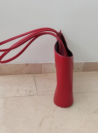 Bolso rojo minimalista Paris
