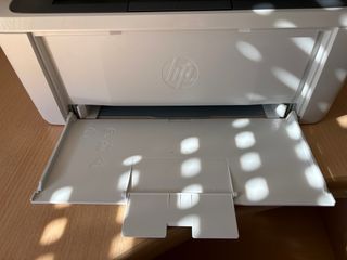 Stampante multifunzione HP LaserJet Pro MFP M28w in bianco